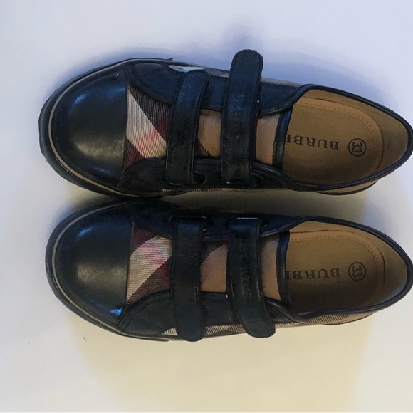 Burberry size 2 kids shoes - Picture 4 of 6